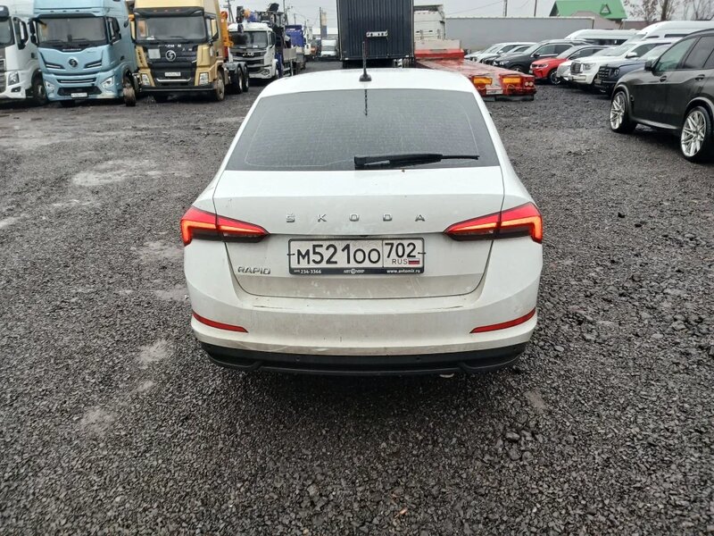 Skoda RAPID — фото 9