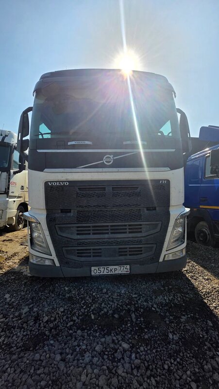 Volvo FH 4x2 Седельный тягач — фото 1