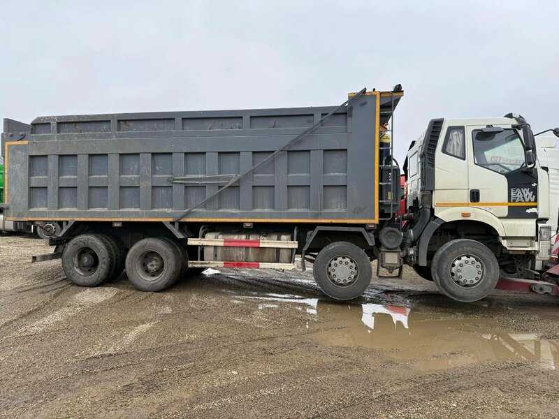 FAW CA 3310 8x4 Самосвал — фото 2