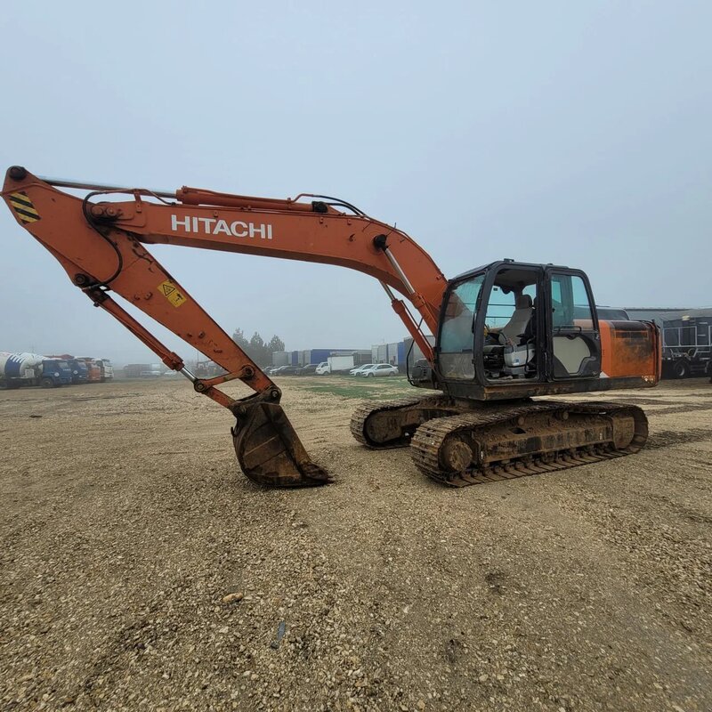 HITACHI ZX200 Экскаватор — фото 4
