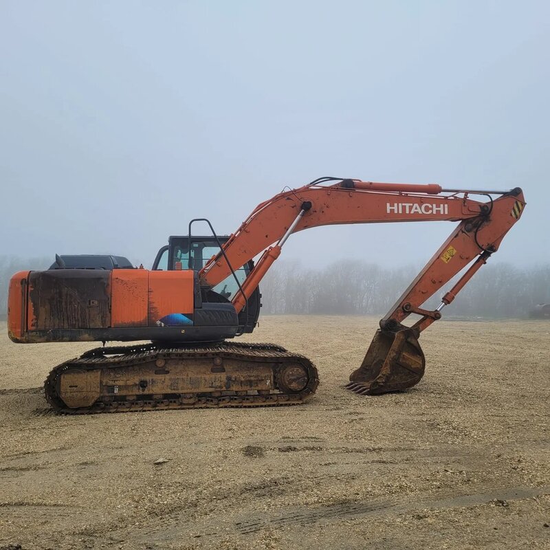 HITACHI ZX200 Экскаватор — фото 6