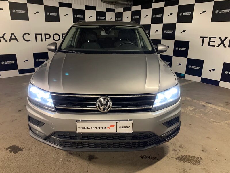 Volkswagen TIGUAN — фото 1