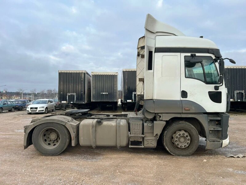 Ford Cargo 4x2 Седельный тягач — фото 3