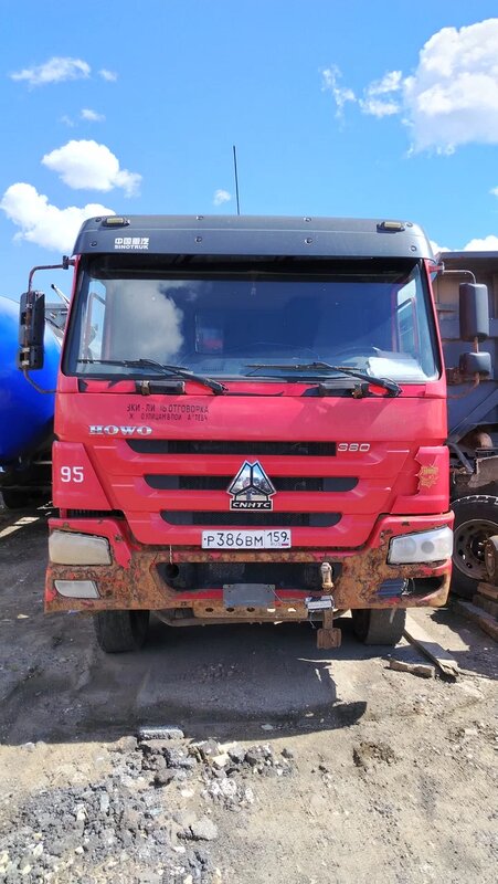 Howo ZZ 8x4 Самосвал — фото 1