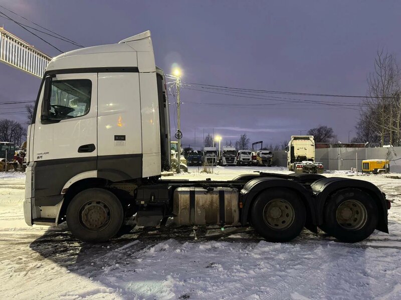Mercedes-Benz Actros 6x4 Седельный тягач — фото 4