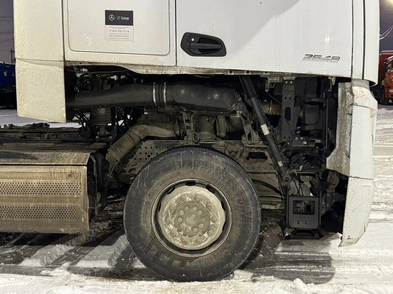 Mercedes-Benz Actros 6x4 Седельный тягач — фото 15