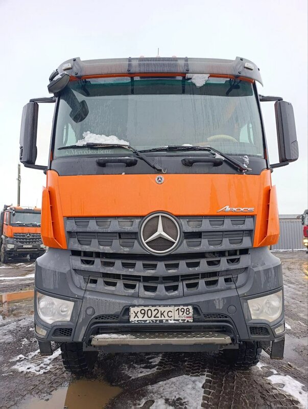 Mercedes-Benz Arocs 8x8 Самосвал — фото 1