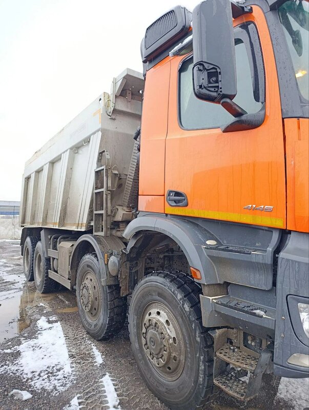 Mercedes-Benz Arocs 8x8 Самосвал — фото 2