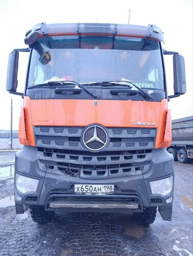 Mercedes-Benz Arocs 8x8 Самосвал