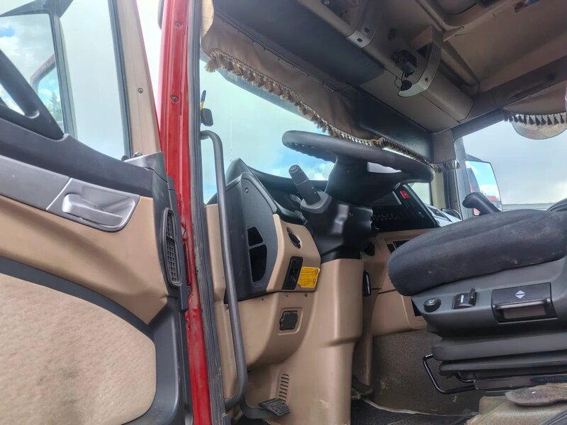 Howo T5G 8x4 Самосвал — фото 8