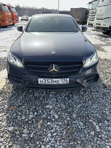 Mercedes-Benz E-CLASS