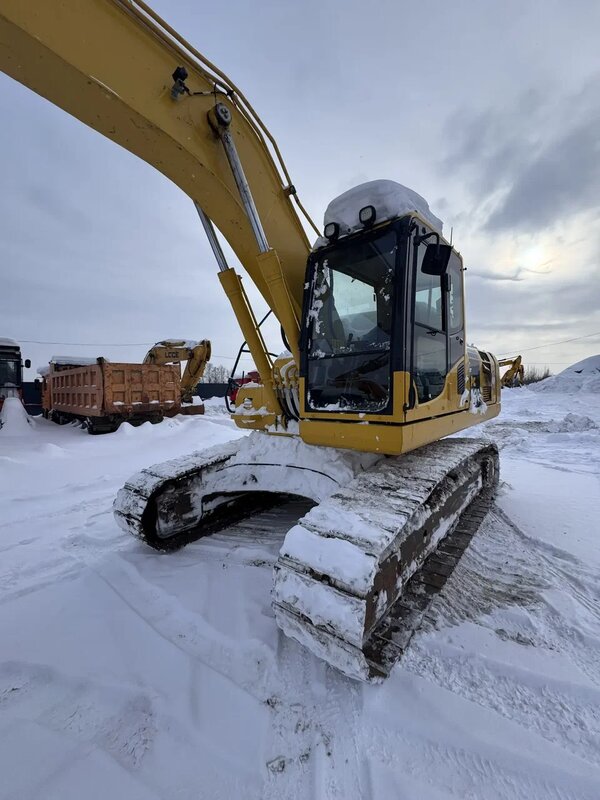 KOMATSU PC 220 Экскаватор — фото 4