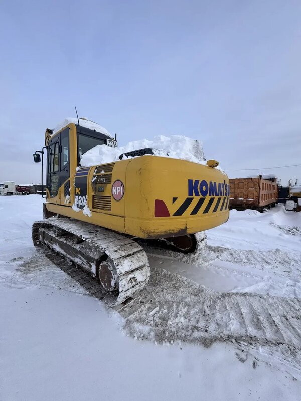 KOMATSU PC 220 Экскаватор — фото 8