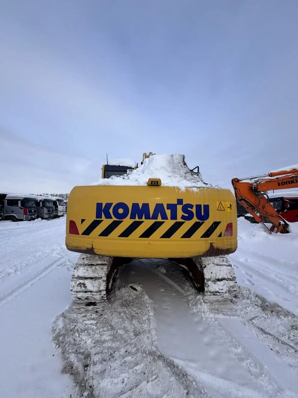 KOMATSU PC 220 Экскаватор — фото 9