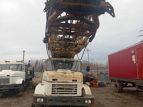 Ишимбайский машиностроительный завод УПА-60М на шасси КрАЗ 65053 6x4 Установка подъемная