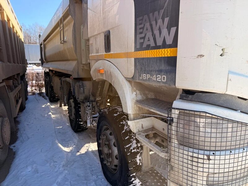 FAW J6 8x4 Самосвал — фото 4
