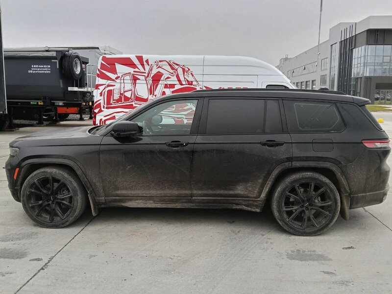 Jeep GRAND CHEROKEE — фото 3