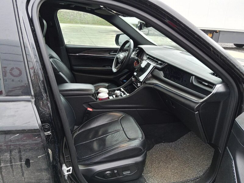 Jeep GRAND CHEROKEE — фото 7