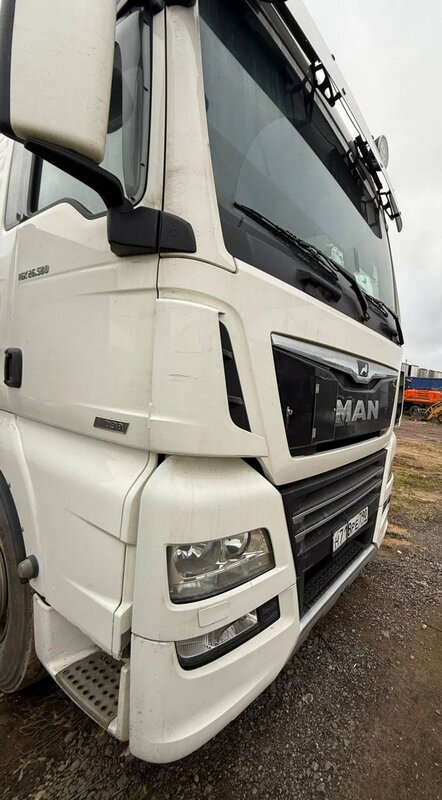 MAN TGX 6x4 Седельный тягач — фото 2
