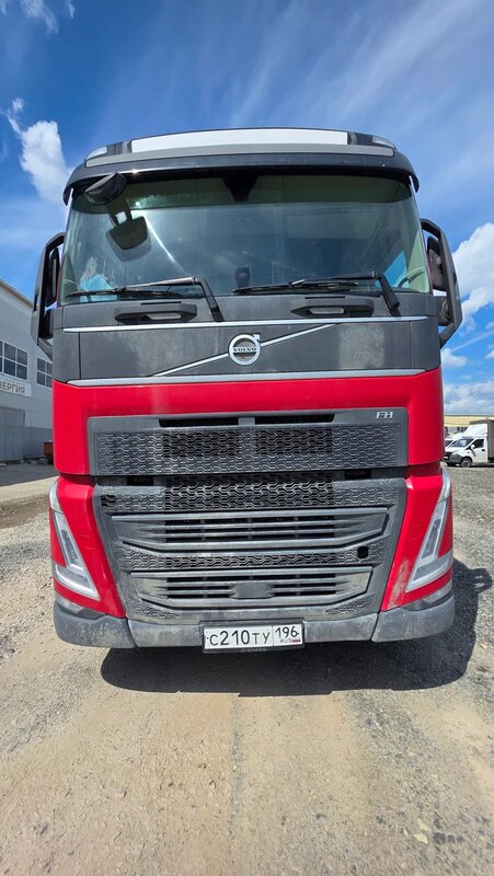 Volvo FH 6x4 Седельный тягач — фото 1