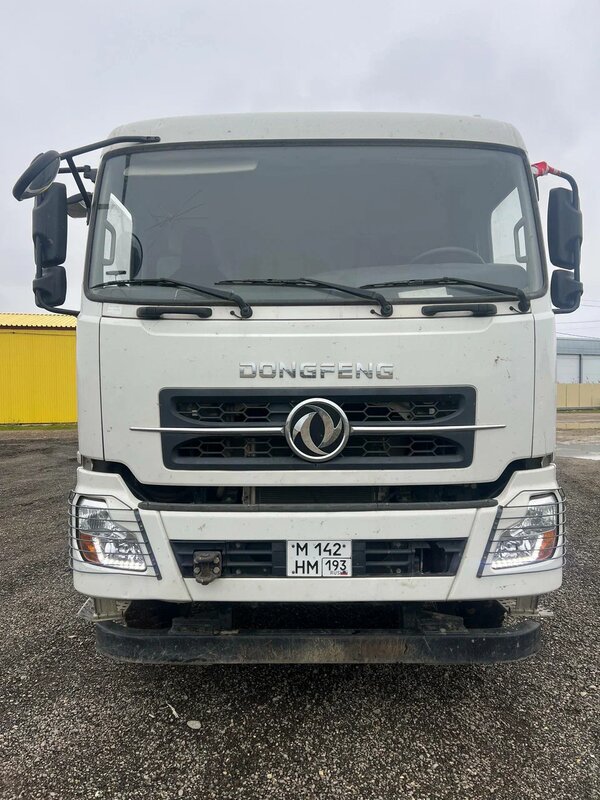 DongFeng KC 8x4 Самосвал — фото 1