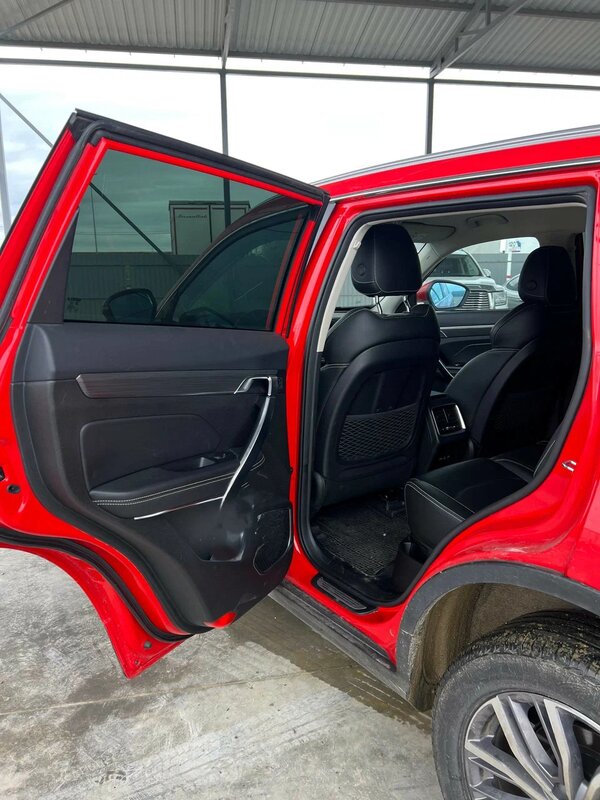 Geely Atlas Pro — фото 12