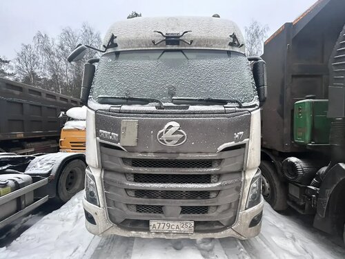 CHENGLONG H7 4x2 Седельный тягач
