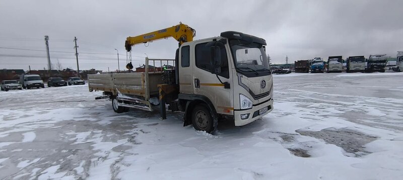 FAW Tiger V 4x2 Бортовой с КМУ — фото 2