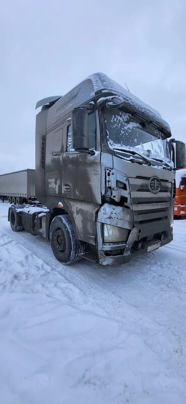 FAW J7 4x2 Седельный тягач — фото 2