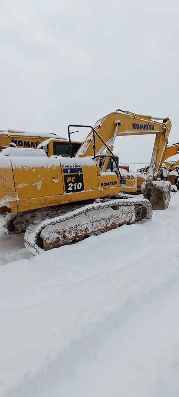KOMATSU PC 210 Экскаватор — фото 3