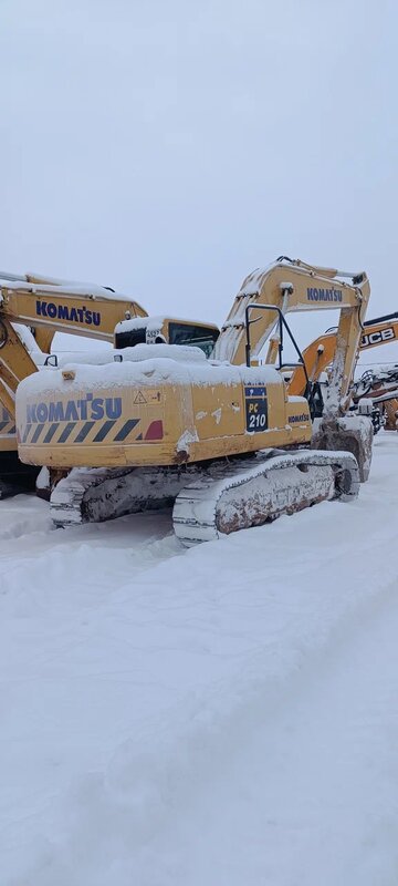 KOMATSU PC 210 Экскаватор — фото 5