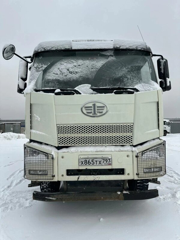 FAW J6 8x4 Самосвал — фото 1