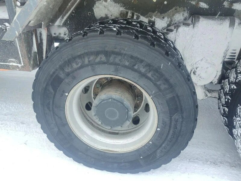 FAW J6 8x4 Самосвал — фото 3