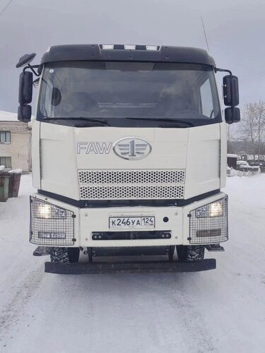 FAW J6 8x4 Самосвал