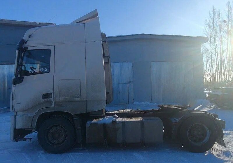 DongFeng GX 4x2 Седельный тягач — фото 5