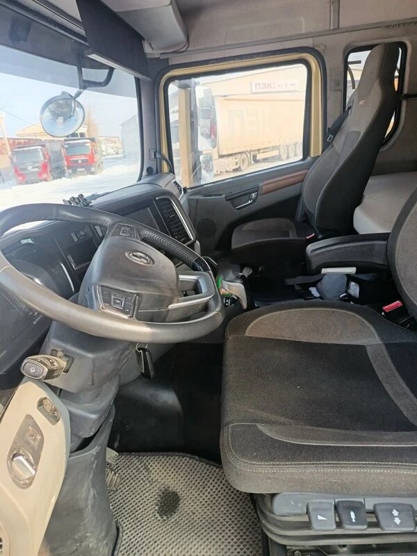 Shacman (Shaanxi) SX 8x4 Самосвал — фото 9