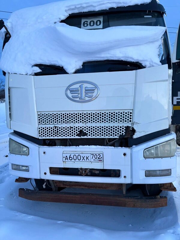 FAW J6 8x4 Самосвал — фото 1