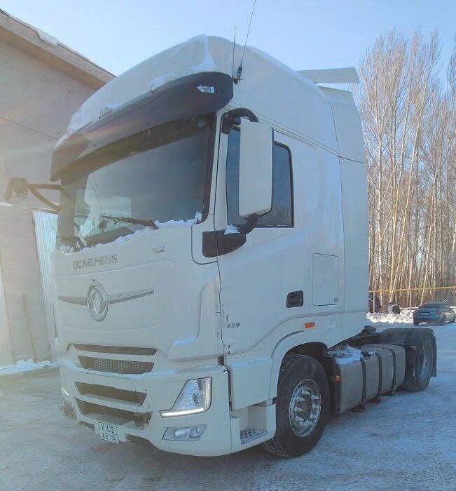 DongFeng GX 4x2 Седельный тягач — фото 3