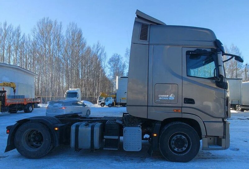 DongFeng GX 4x2 Седельный тягач — фото 4