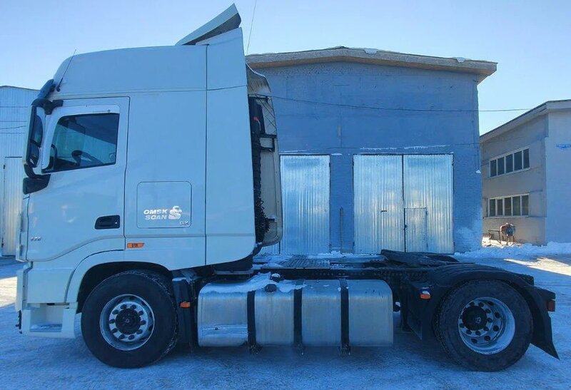 DongFeng GX 4x2 Седельный тягач — фото 5