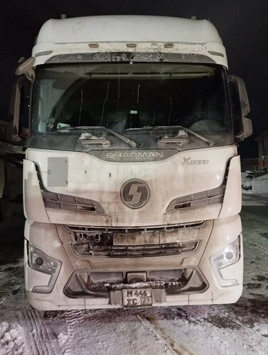 Shacman (Shaanxi) SX 4x2 Седельный тягач