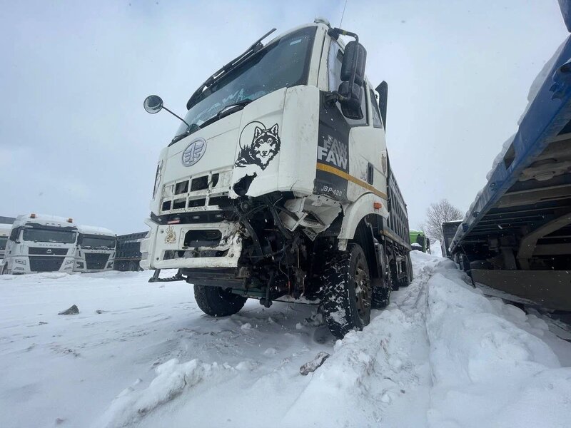 FAW J6 8x4 Самосвал — фото 4