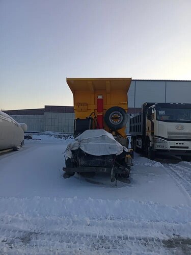 FAW J6 8x4 Самосвал