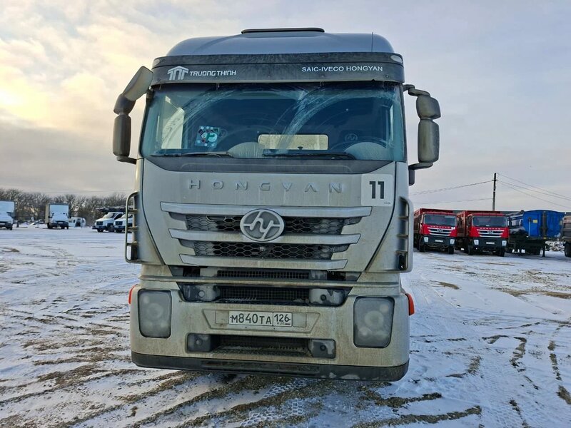 HONGYAN CQ 6x4 Седельный тягач — фото 1