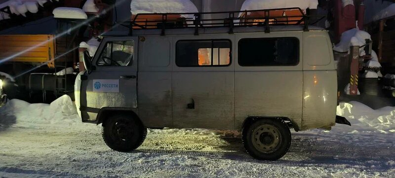 UAZ 3909 Грузопассажирский — фото 3