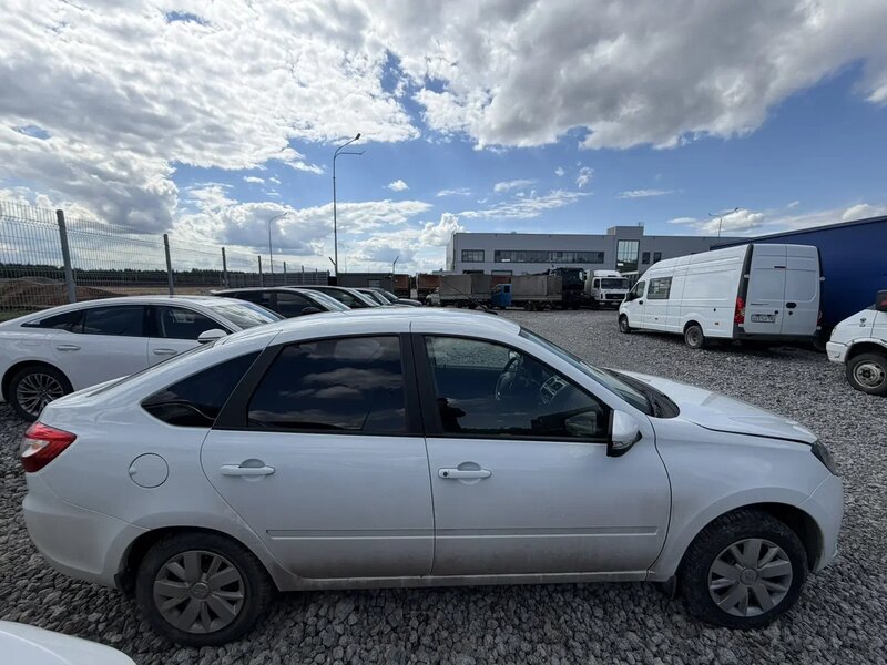 LADA GRANTA Лифтбек — фото 4