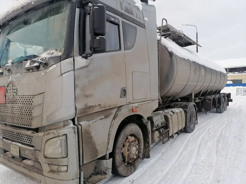 FAW JH6 4x2 Седельный тягач — фото 2