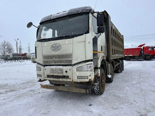 FAW CA 3310 8x4 Самосвал