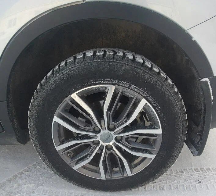 Geely Atlas Pro — фото 10