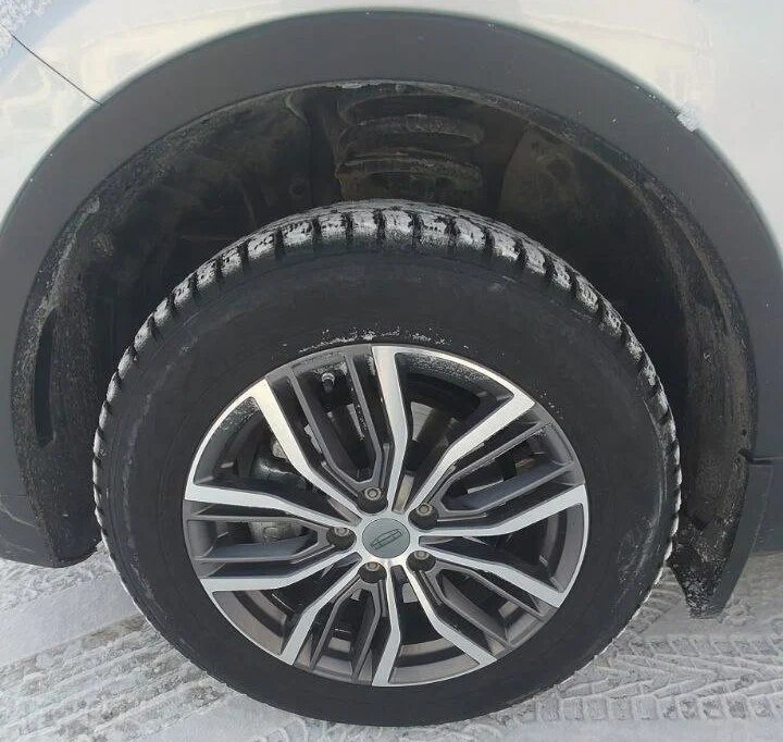 Geely Atlas Pro — фото 11